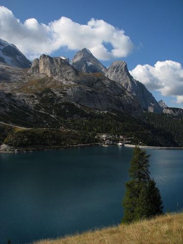Lago di Fedaia